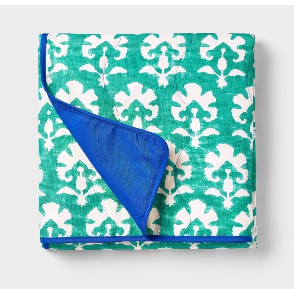 NWT - Target x Roller Rabbit Reversible Picnic Blanket 72"x72" - Picture 4 of 4
